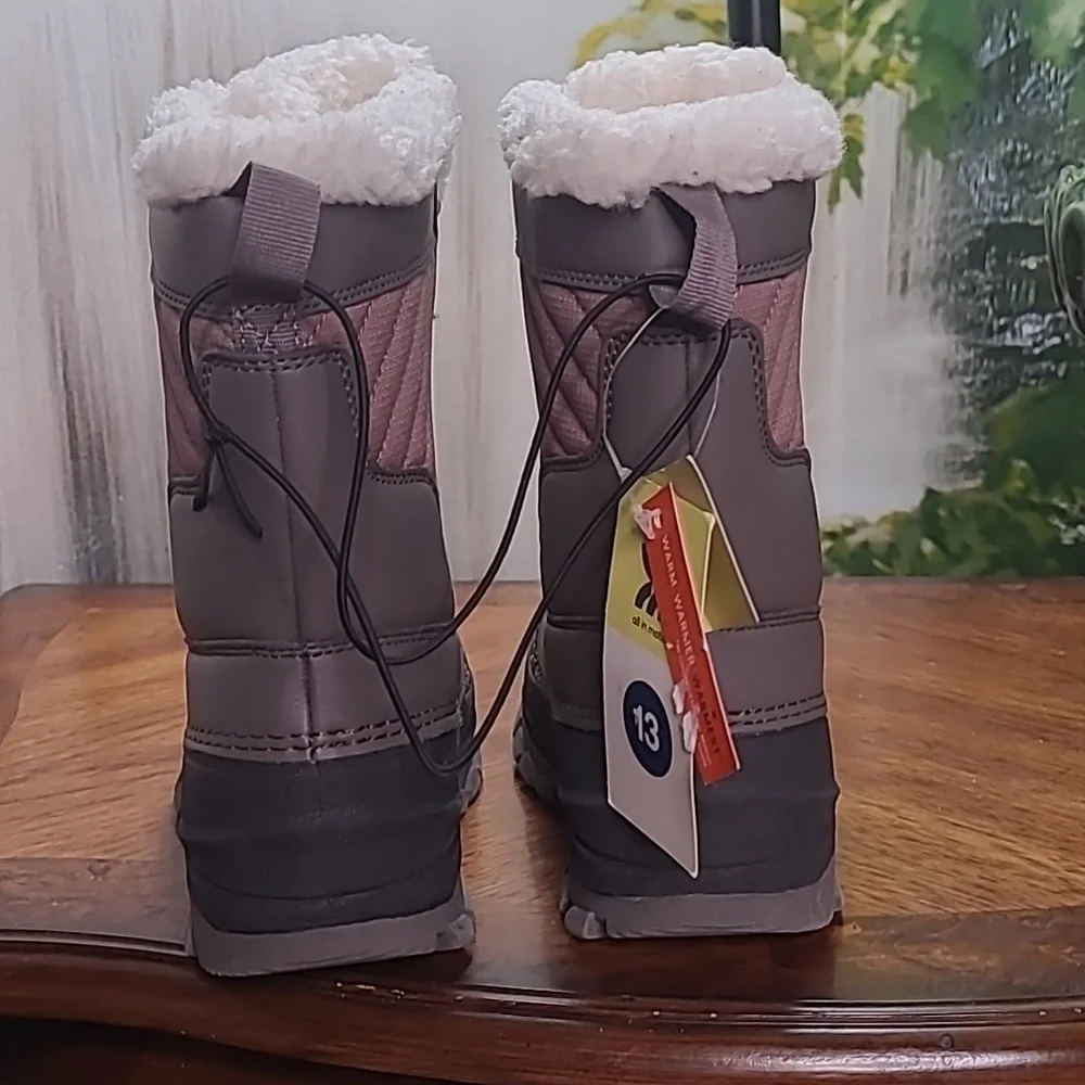 New with tags! All in Motion Girls 3 waterproof winter boots Skylar Blush